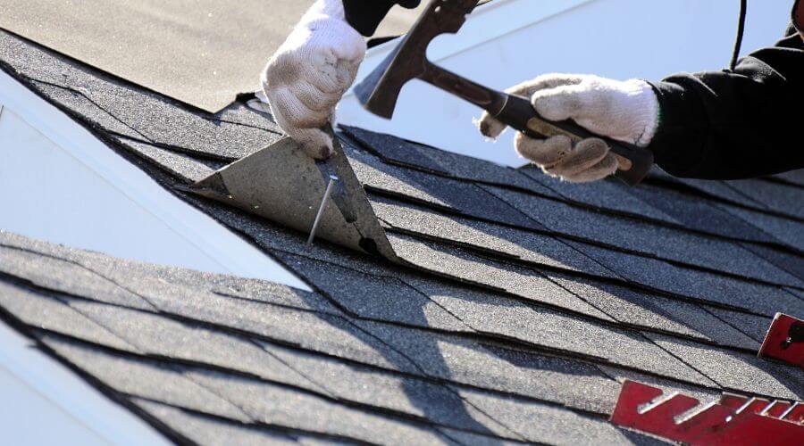 Professional gutter cleaning in Shell, WY